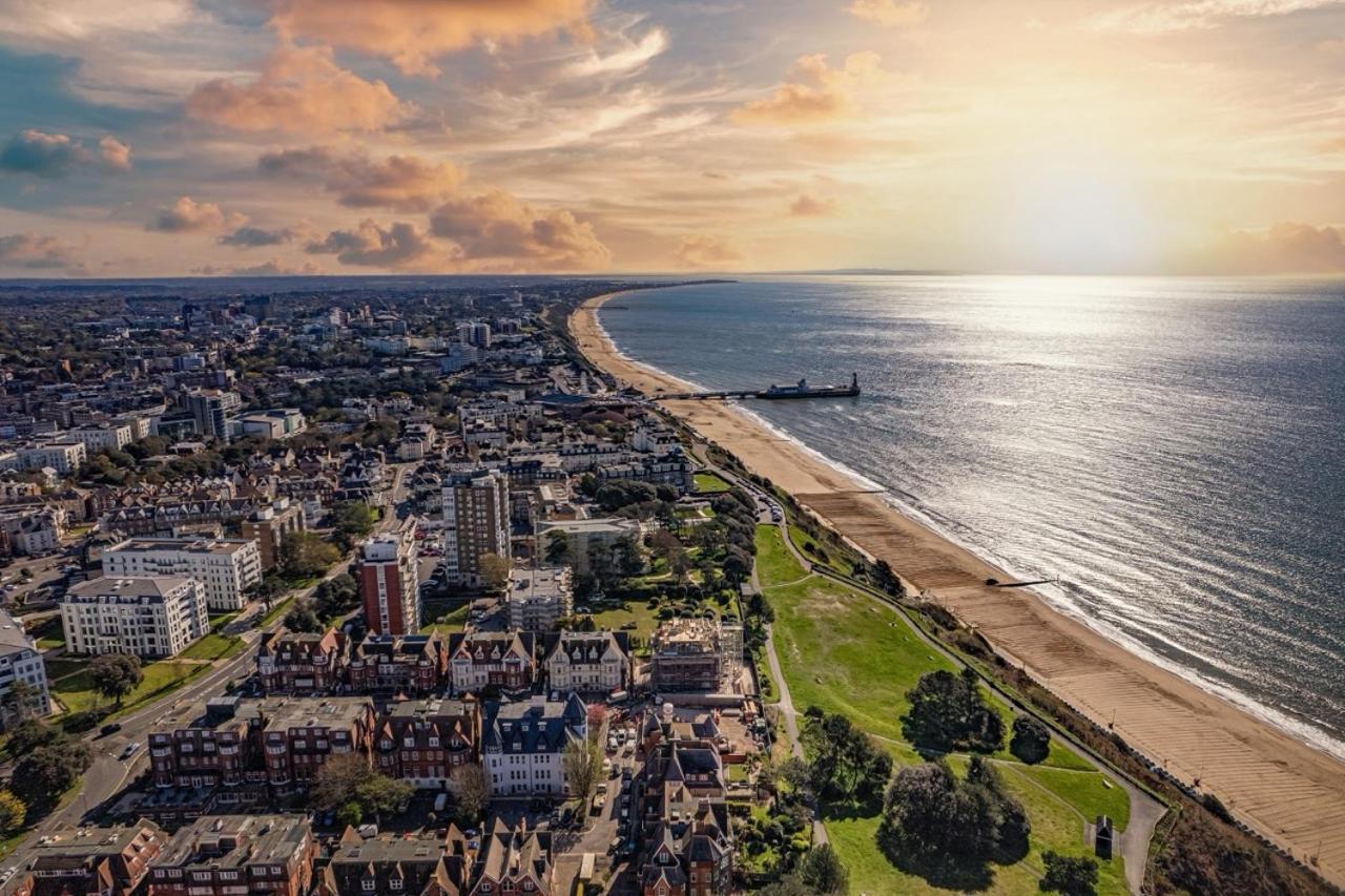 Апартаменты Sea Breeze - Coast Борнмут Экстерьер фото